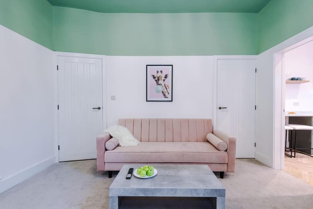 5 Bed Salford Sanctuary Retreat Villa Manchester Eksteriør bilde