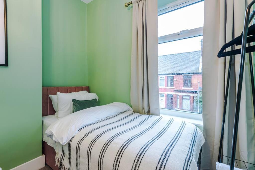5 Bed Salford Sanctuary Retreat Villa Manchester Eksteriør bilde