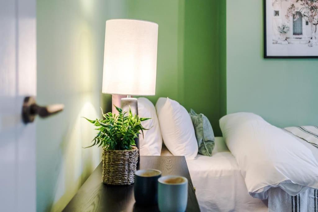 5 Bed Salford Sanctuary Retreat Villa Manchester Eksteriør bilde