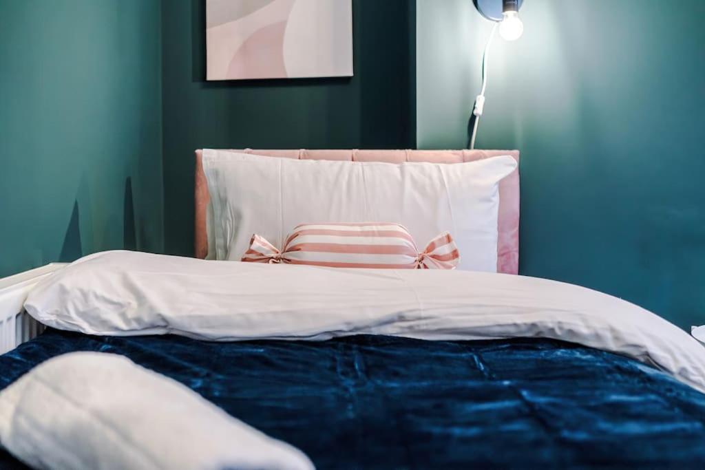 5 Bed Salford Sanctuary Retreat Villa Manchester Eksteriør bilde