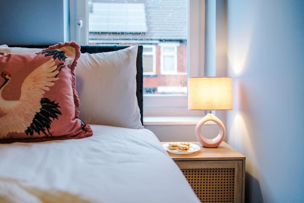 5 Bed Salford Sanctuary Retreat Villa Manchester Eksteriør bilde